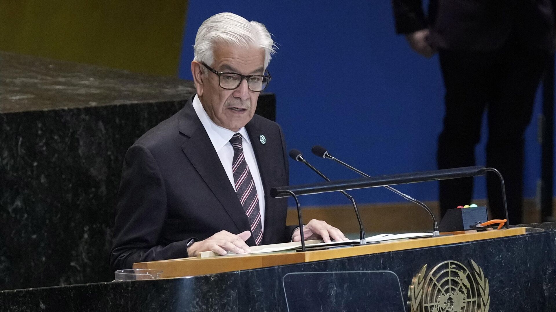 وزير الدفاع الباكستاني: ليس لدينا تعاون عسكري مع إيران لكن ندين العدوان عليها