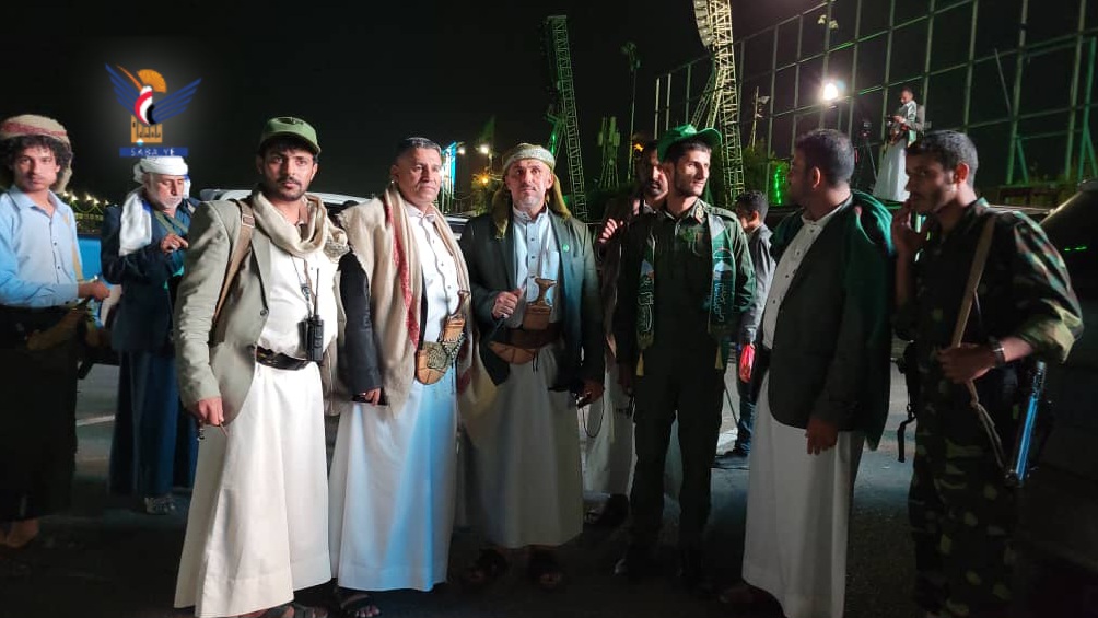 نائب وزير الكهرباء والمياه يطلّع على تجهيزات الكهرباء والمياه بساحتي السبعين والحربية