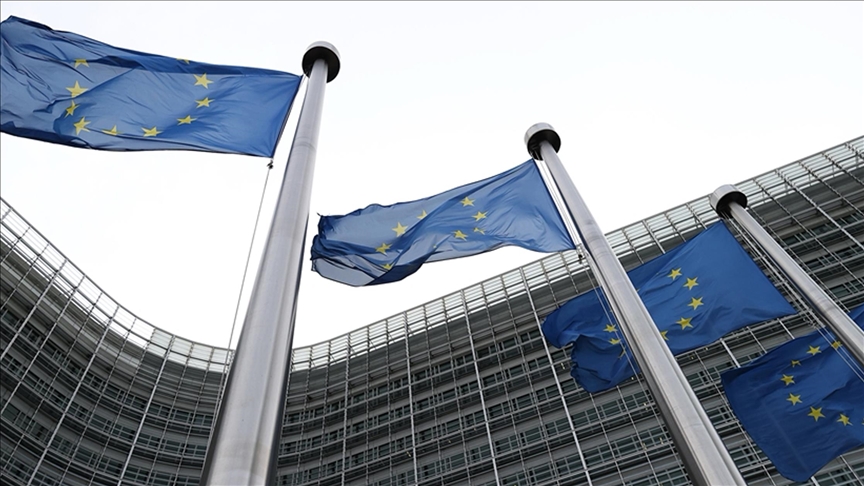 سفراء سابقون بالاتحاد الأوروبي يدعون لتعليق الشراكة مع "إسرائيل"