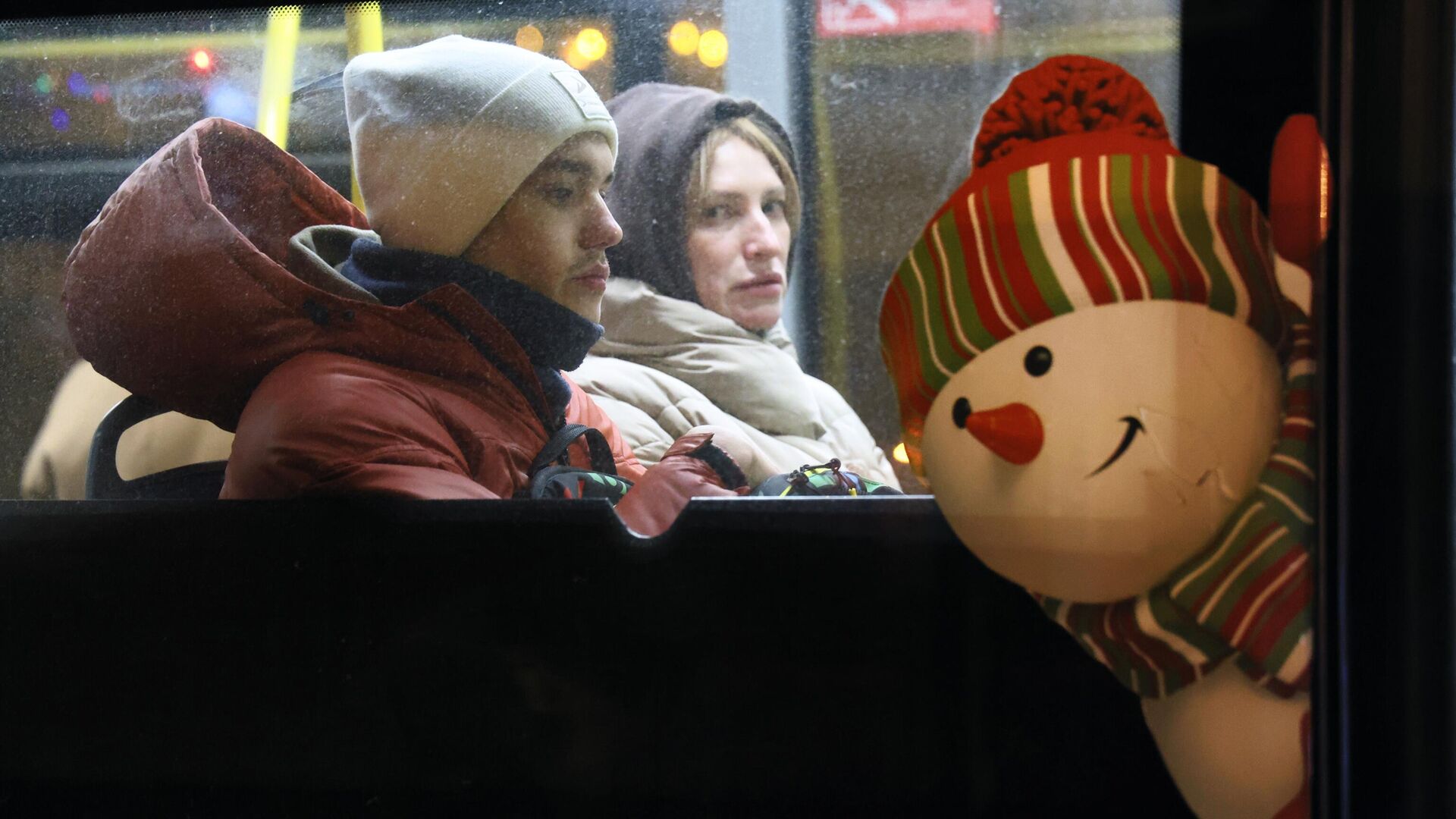 إصابة أربعة مدنيين في قصف أوكراني على دونيتسك