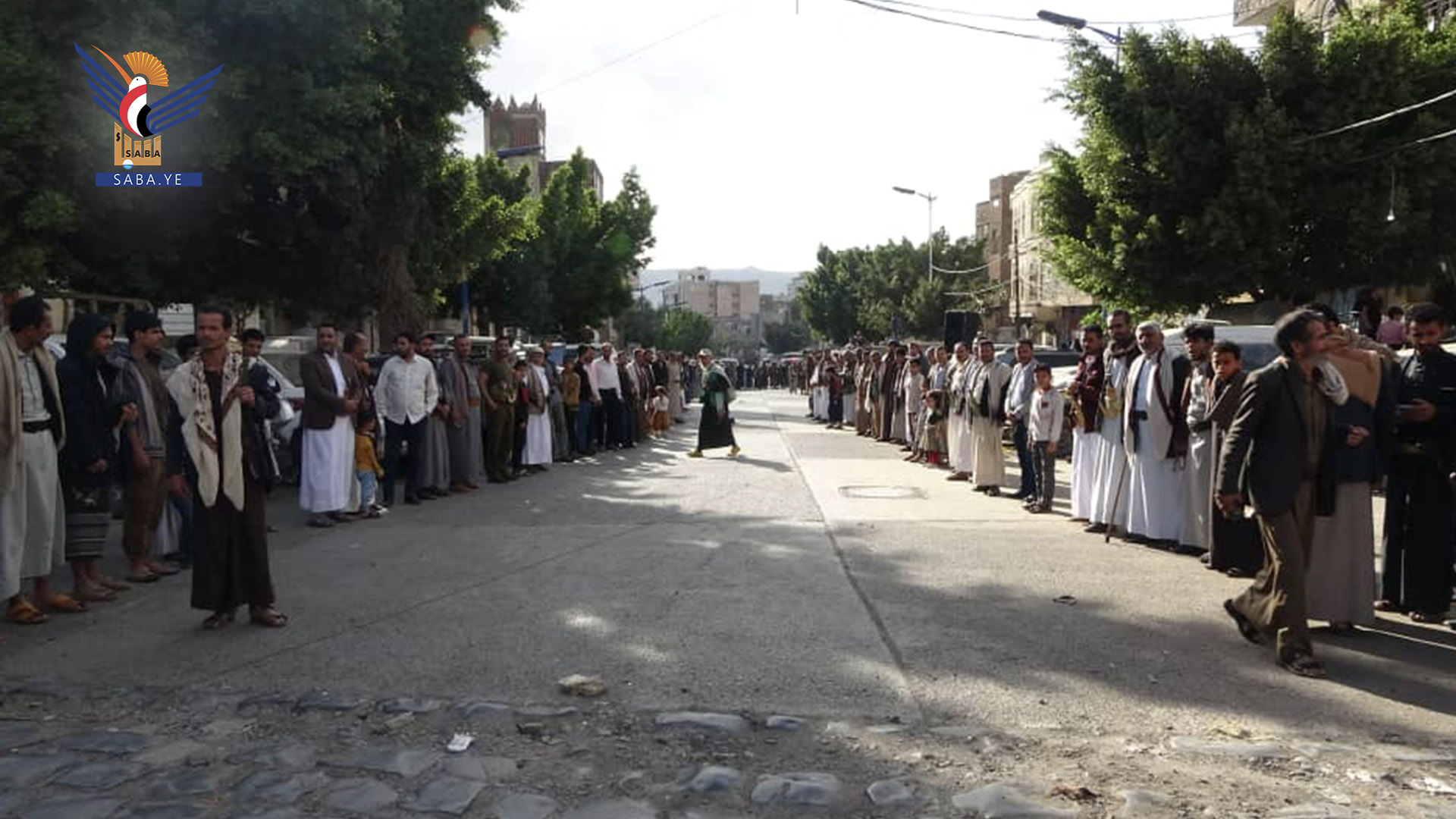 وقفة احتجاجية بمديرية آزال تنديداً بالجرائم البشعة بحق المدنيين السوريين