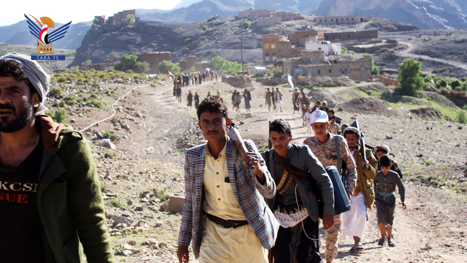 مسير راجل لخريجي دورات طوفان الأقصى بمديرية الطيال في محافظة صنعاء