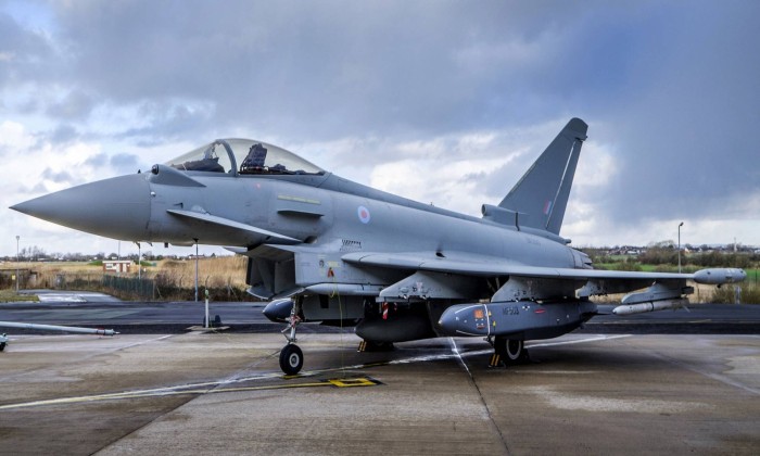 سوناك يعلن عزم بريطانيا نشر مقاتلاتها في بولندا عام 2025م