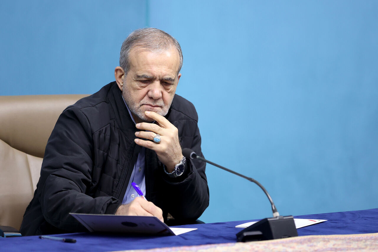 بزشكيان: ثابتون في الدفاع عن إيران ودعم حق الشعب الفلسطيني في تقرير مصيره