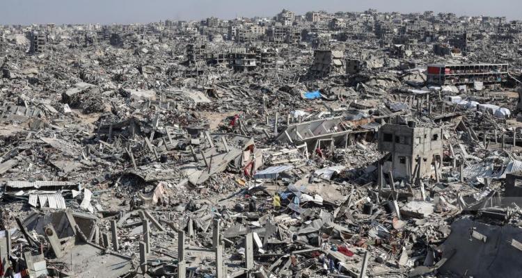 استشهاد مدني فلسطيني وإصابة آخرين بقصف صهيوني على مدينة غزة