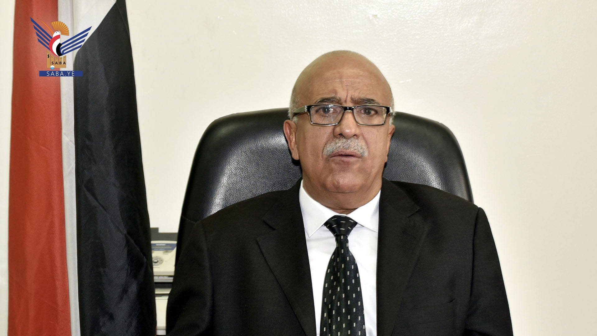 رئيس مجلس الوزراء يعزّي في وفاة الصحفي البارز حسن عبدالوارث رئيس مجلس الوزراء يعزّي في وفاة الصحفي البارز حسن عبدالوارث