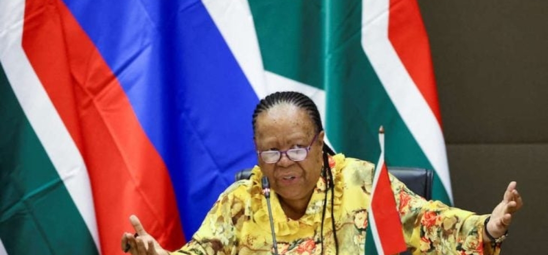 جنوب افريقيا تتهم العدو الصهيوني بتحديه قرارات "العدل الدولية"