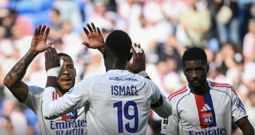 الدوري الفرنسي .. ليون يفوز على أوكسير ويعزز موقعه في المربع الذهبي     