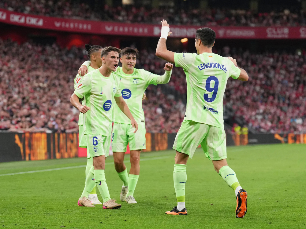 برشلونة وريال مدريد يتطلعان لمواصلة انتصاراتهما أمام مايوركا وفايكانو بالدوري الإسباني برشلونة وريال مدريد يتطلعان لمواصلة انتصاراتهما أمام مايوركا وفايكانو بالدوري الإسباني