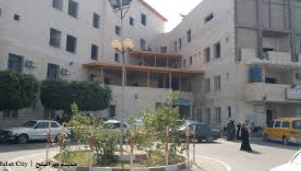 الصحة بغزة تطلق تحذير بعد فقد مستشفى شهداء الأقصى قدرته الاستيعابية