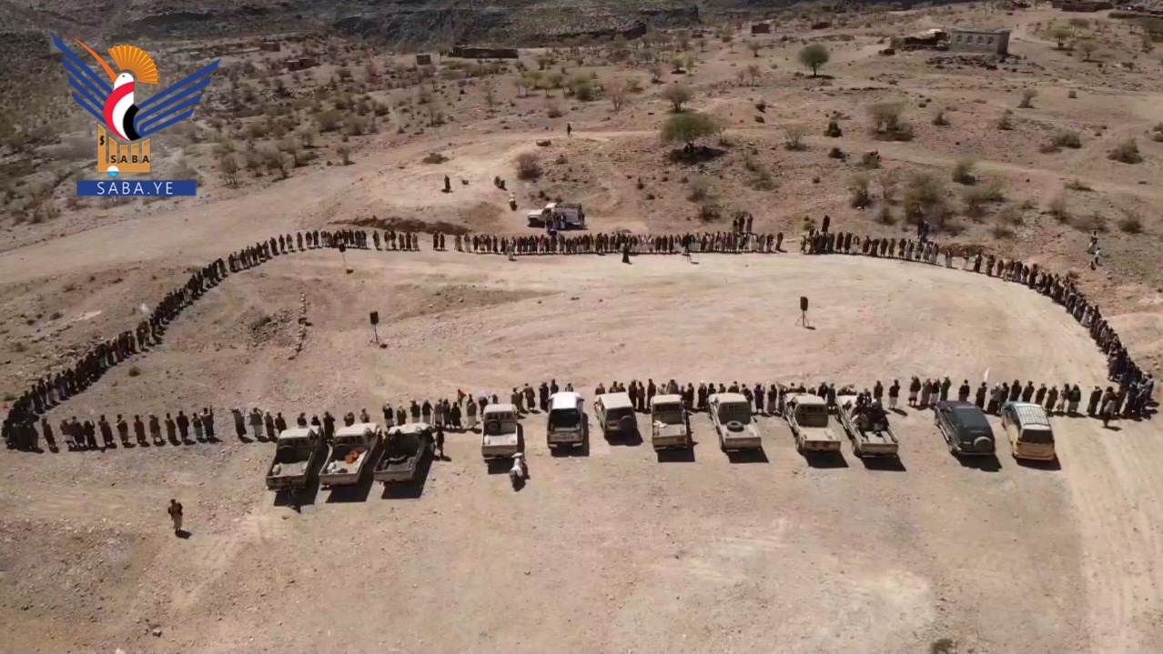 ذمار.. وقفة حاشدة لأبناء مديرية المنار لمباركة انتصار إيران ومحور المقاومة