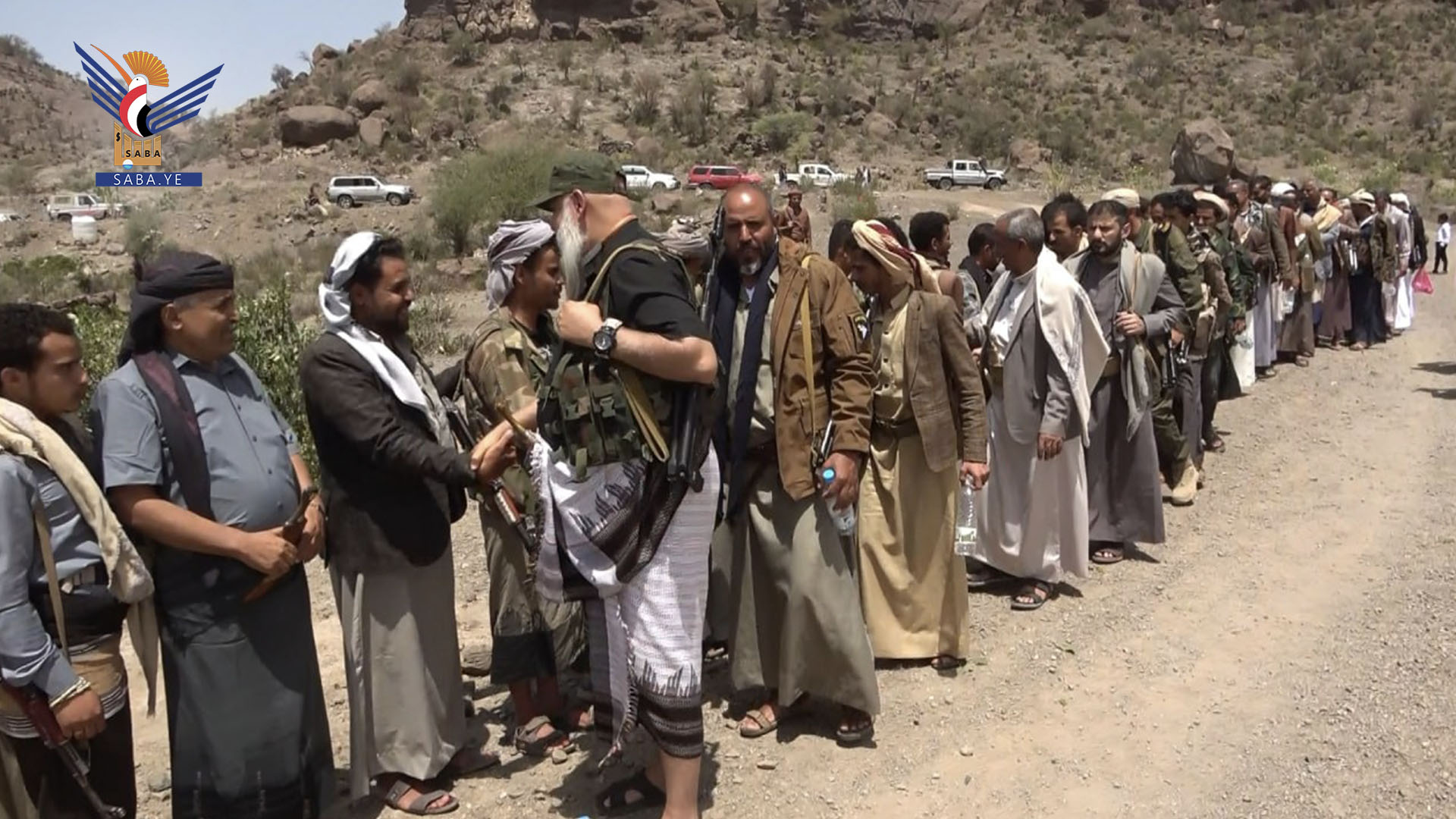 قيادات من محافظة إب تزور المرابطين في الستين بتعز والفاخر بالضالع