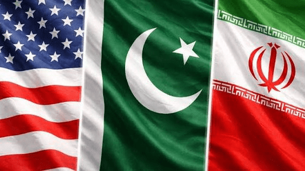 الفريق الإيراني المفاوض يرفض الشروط الأمريكية بشأن مضيق هرمز والطاقة النووية السلمية