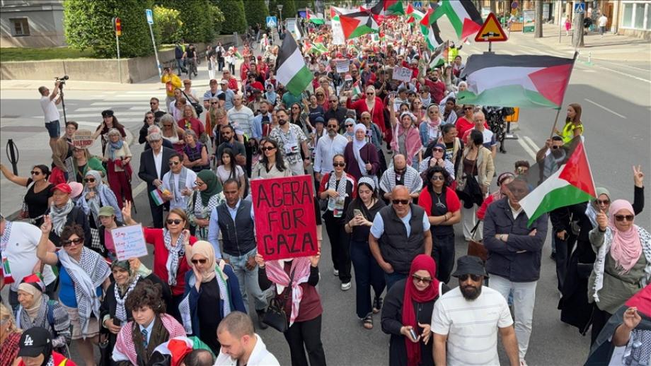 تظاهر المئات في السويد للتنديد بمجازر "إسرائيل" في غزة 