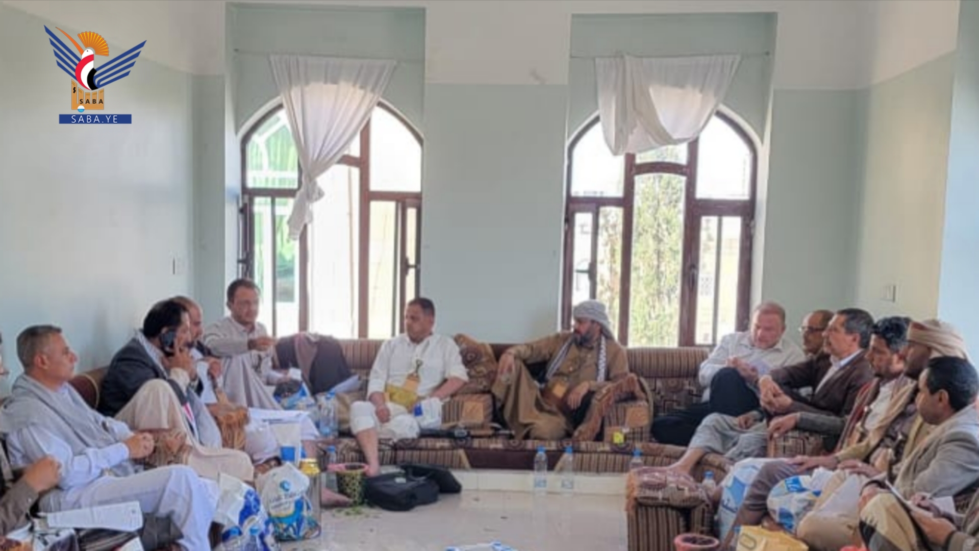 اجتماع برئاسة المحافظ البخيتي يناقش الإجراءات الوقائية للحد من انتشار مرض الإسهالات المائية اجتماع برئاسة المحافظ البخيتي يناقش الإجراءات الوقائية للحد من انتشار مرض الإسهالات المائية