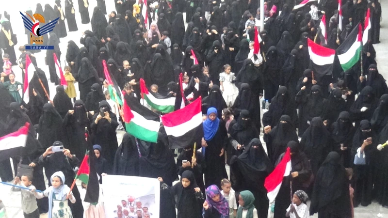 وقفات نسائية في الحديدة بالعيد الـ 11 لثورة 21 سبتمبر وتضامناً مع غزة