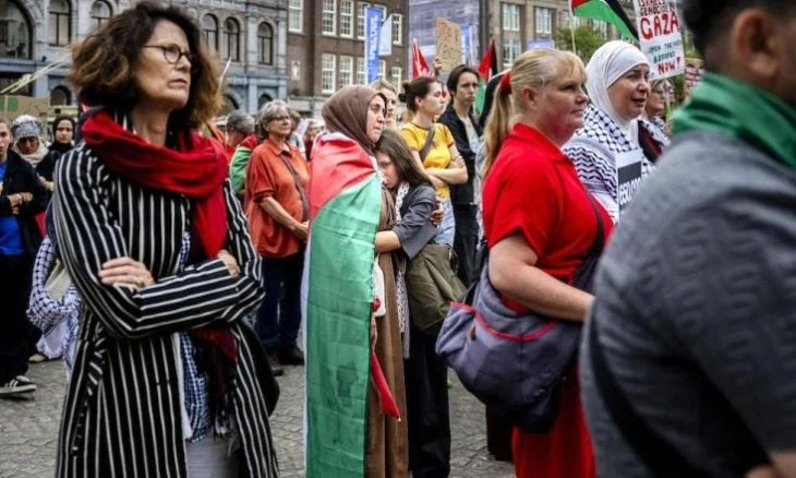 بلدية أمستردام توافق على قرار يعتبر الفرق الإسرائيلية غير مرغوب فيها بالمدينة