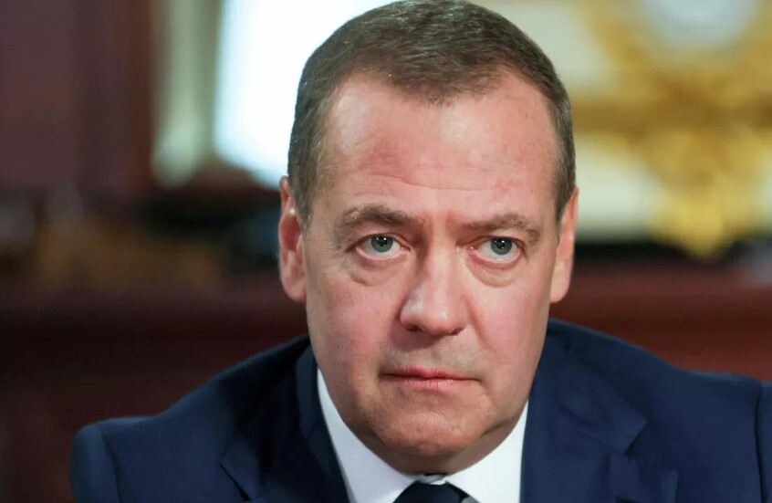 مدفيديف: الحرب العالمية الثالثة قد تبدأ في أي لحظة إذا واصل ترامب سياسته المجنونة