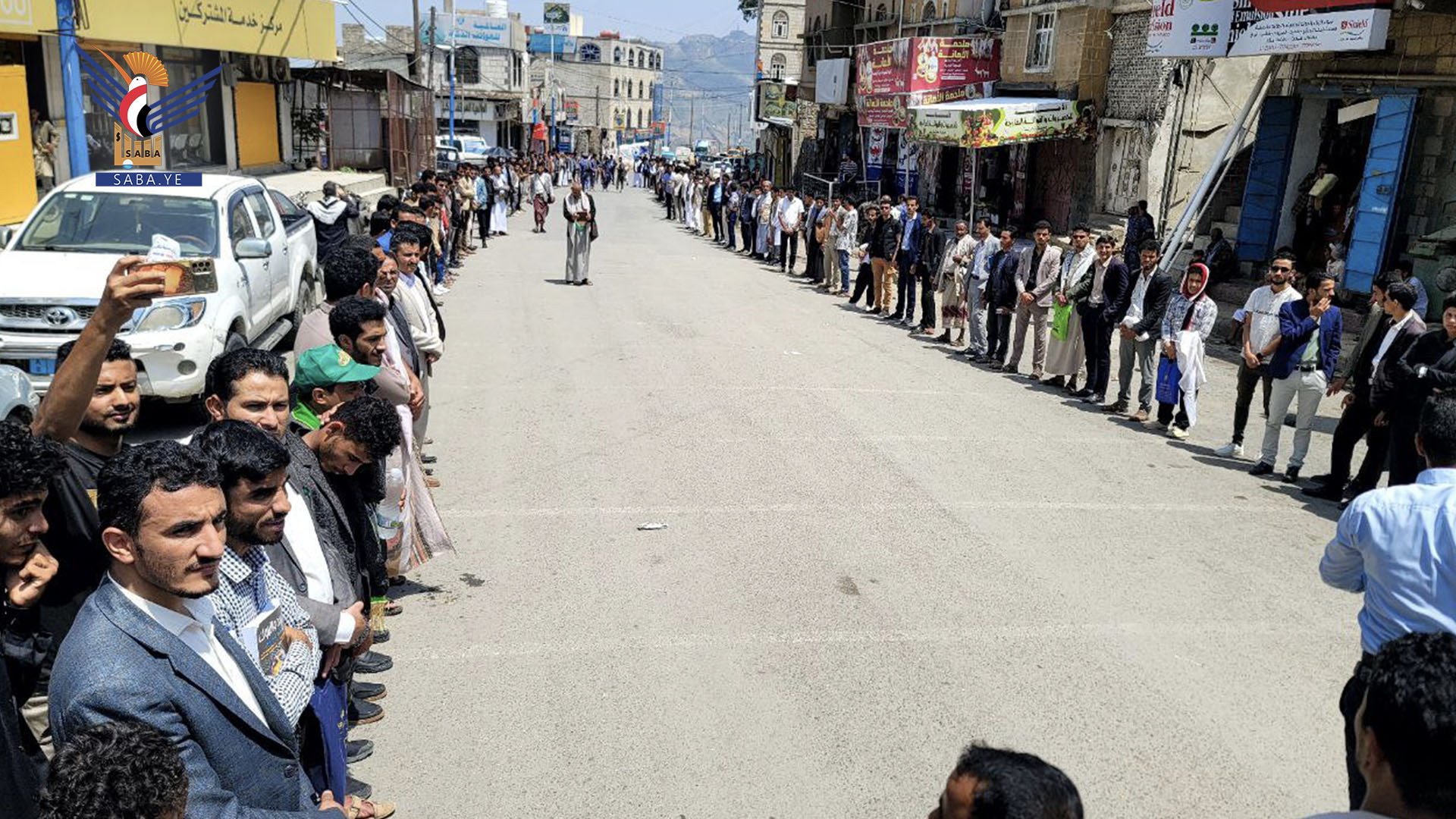 مسيرات ووقفات في المحافظات الحُرة تنديدًا بجرائم الإبادة والتجويع في غزة​ 