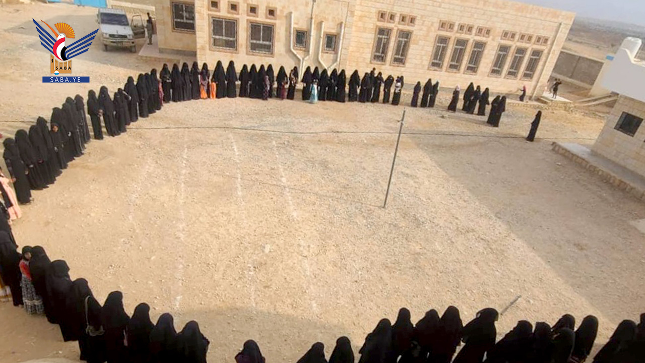 فعالية ووقفة للهيئة النسائية بمديرية مجزر في مأرب بذكرى يوم الولاية