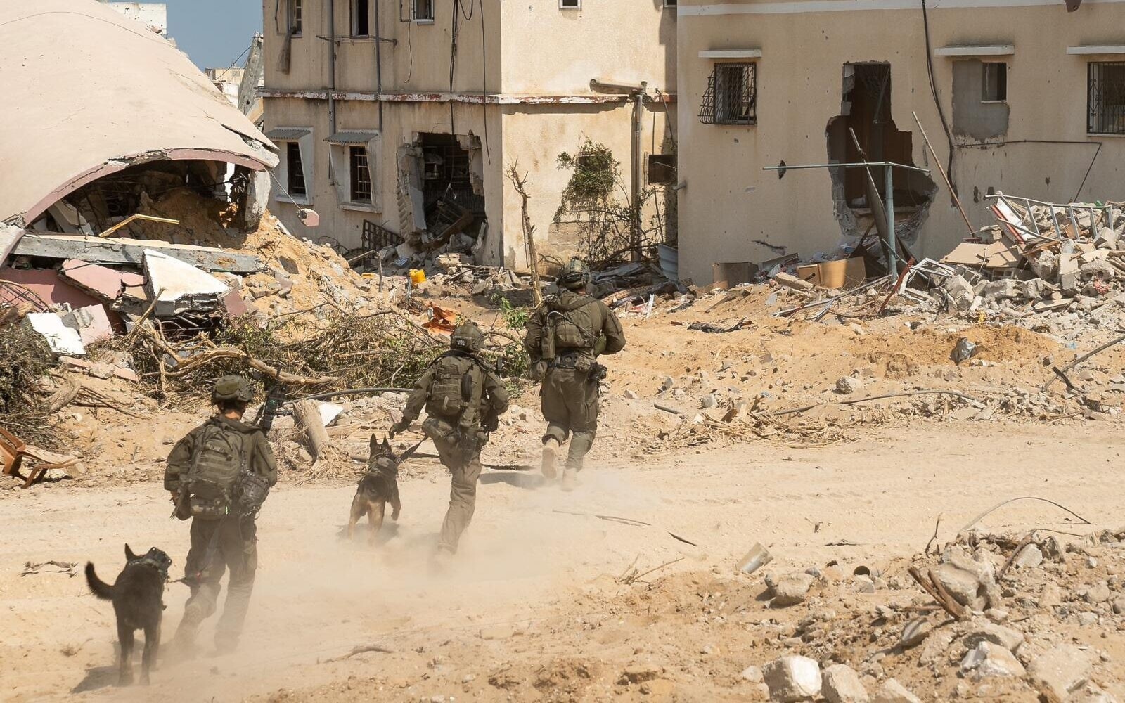 إعلام العدو: الحكم العسكري في غزة سيكلّف الكيان الصهيوني ثمناً باهظاً