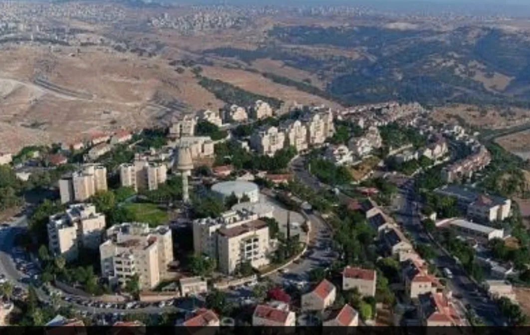 مستوطنون صهاينة يقيمون مستوطنة جديدة على حدود قطاع غزة