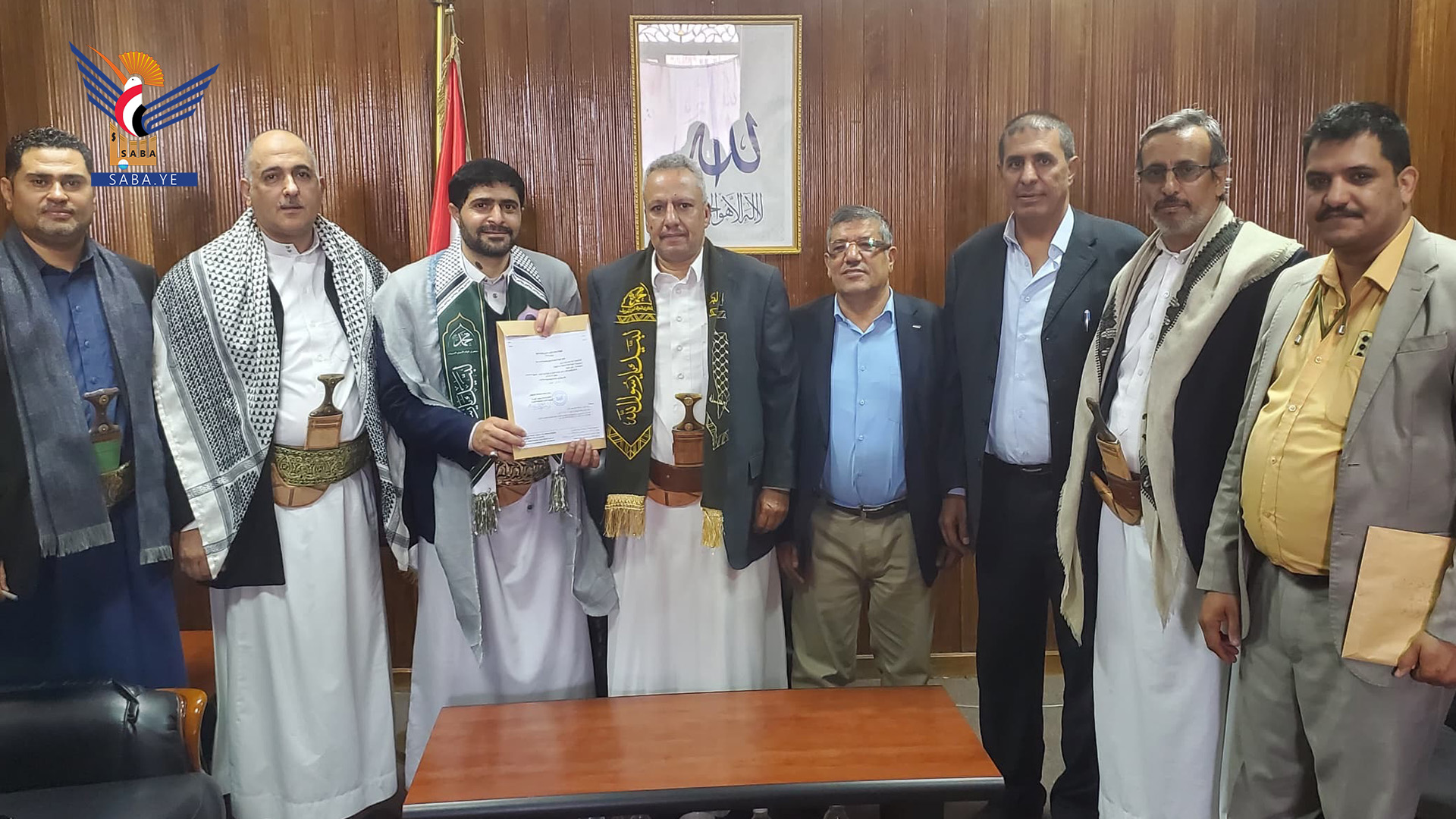 هيئة مكافحة الفساد تتسلم إقرار الذمة المالية من رئيس هيئة رعاية أسر الشهداء