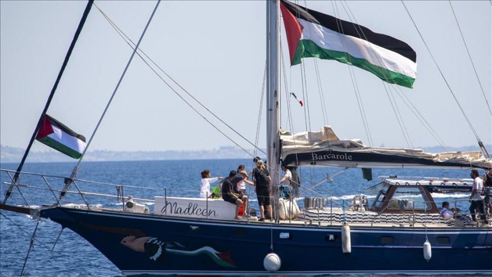 انطلاق سفينة "مادلين" من إيطاليا لكسر حصار غزة
