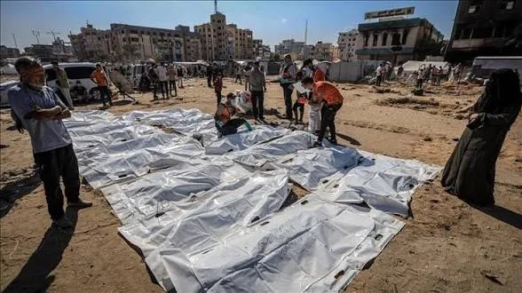 غزة: الدفاع المدني ينتشل رفات 7 شهداء من منزل لعائلة "نبهان" بالنصيرات