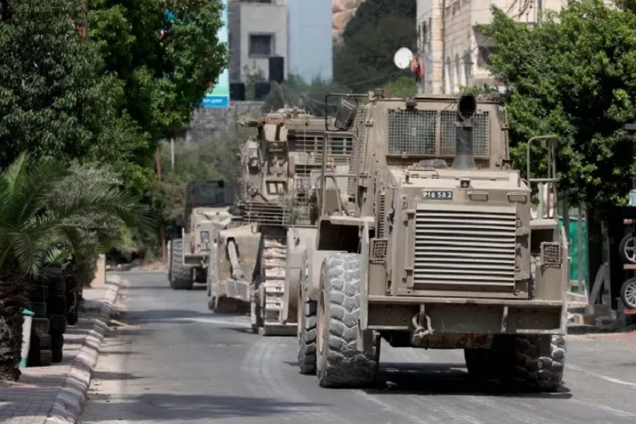 "والا": الجيش الإسرائيلي يخشى التصعيد ويبحث نقل قوات إلى الضفة 