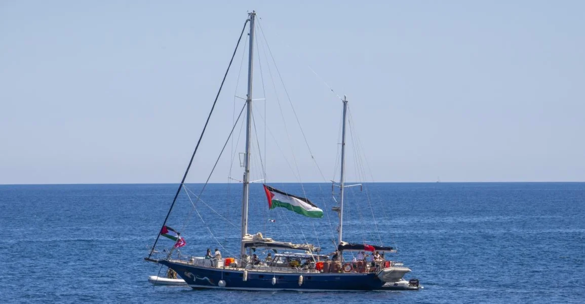 أكثر من 200 عضو في البرلمان الأوروبي يطالبون بالسماح لسفينة "مادلين" بعبور آمن إلى غزة