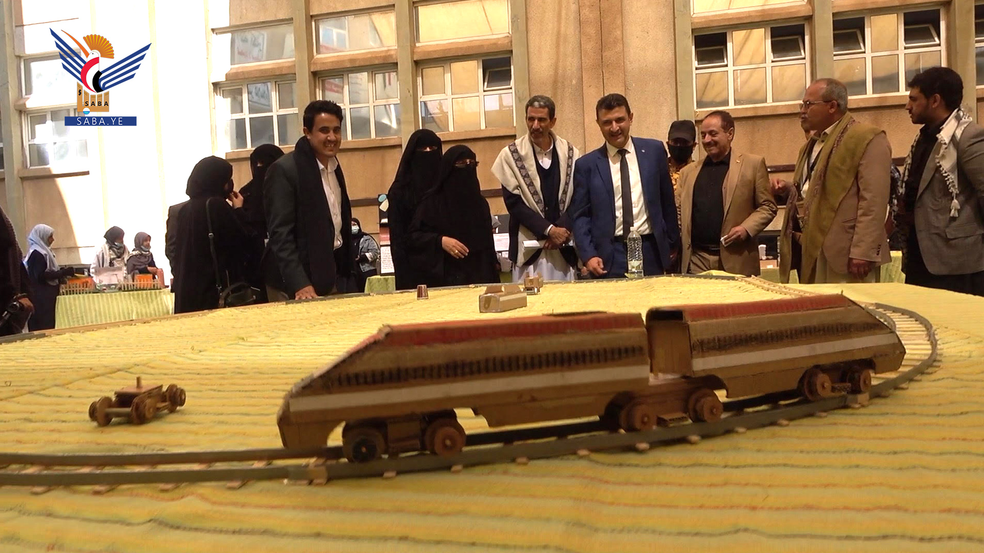 نائب وزير التربية والتعليم يؤكد أهمية تعزيز روح الابتكار والإبداع لدى الطلاب 