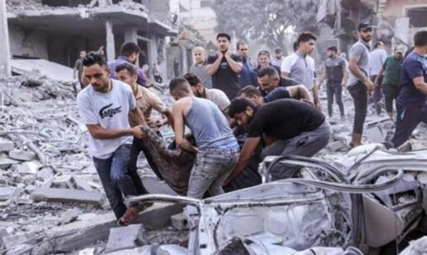 استشهاد مواطن فلسطيني وزوجته في قصف مسيرة للعدو الإسرائيلي مخيم للبريج وسط قطاع غزة