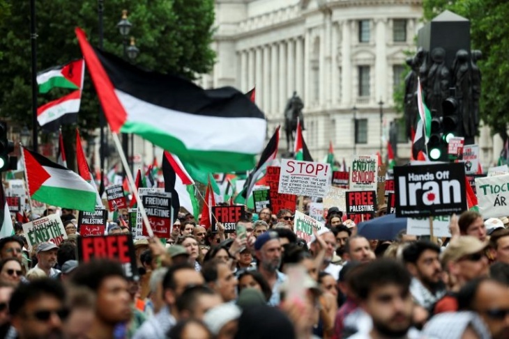 عواصم أوروبية تشهد مظاهرات لوقف الإبادة الصهيونية في غزة والعدوان على إيران