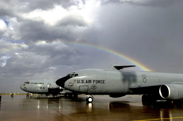 مدريد تمنع مرور الأسلحة الأمريكية إلى "إسرائيل" عبر قاعدتين اسبانيتين