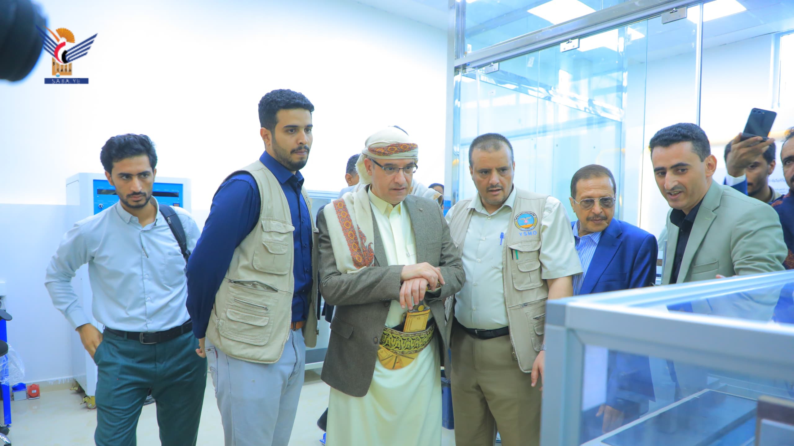 وزير الاقتصاد يدّشن العمل بمختبرات الكهرباء والطاقة المتجددة بهيئة المواصفات