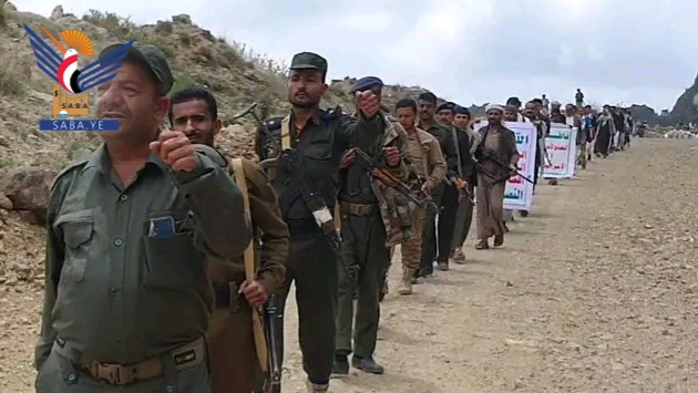 وقفة لقبائل العمالسة وبني هميم في الحشوة بصعدة إعلاناً للنفير العام