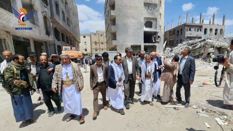 تفقد أسر الشهداء وأضرار العدوان الصهيوني في مديريات الوحدة وصنعاء القديمة ومعين