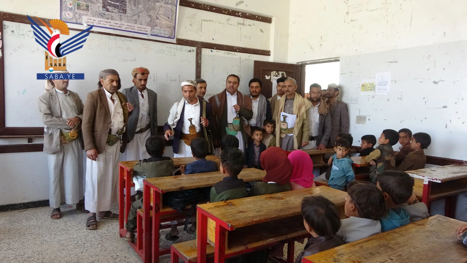 وكيل أول أمانة العاصمة يتفقد الأنشطة الصيفية في حي الحتارش