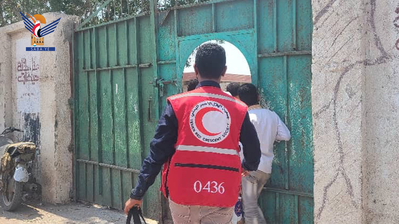 الهلال الأحمر ينفذ حملة لتقديم الخدمات الإسعافية لطلاب الشهادة العامة في الحديدة