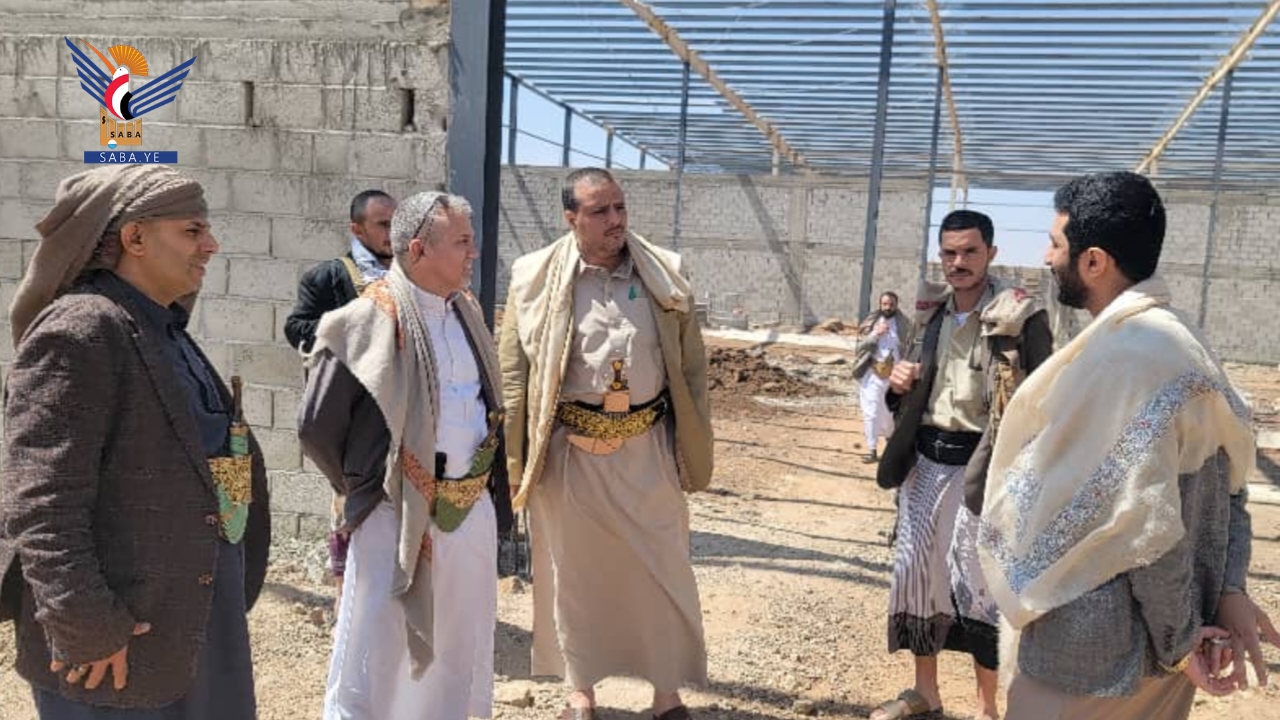 القائم بأعمال وزير الاقتصاد يطلع على منشآت صناعية قيد الإنشاء القائم بأعمال وزير الاقتصاد يطلع على منشآت صناعية قيد الإنشاء