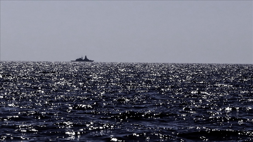 سفنية "ميكينو" تدخل المياه الإقليمية الفلسطينية قبالة غزة بعد القرصنة الصهيونية على سفن أسطول الصمود