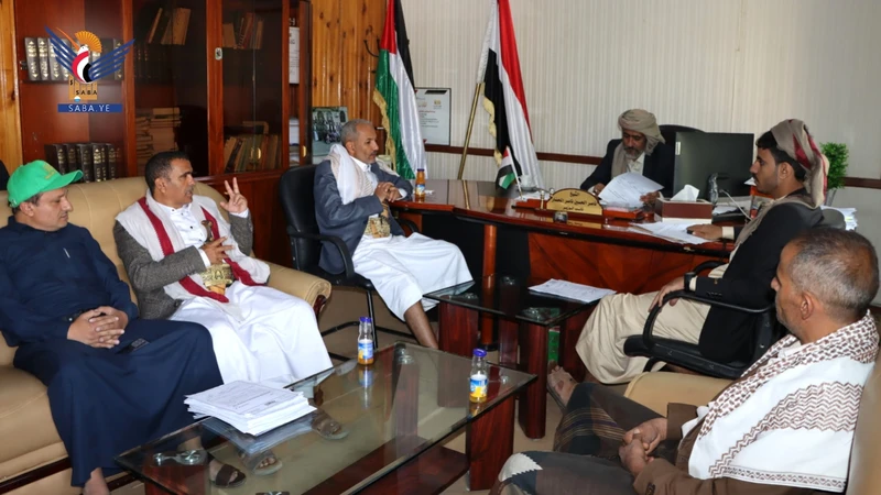 المحضار يناقش مع الشغدري جوانب تفعيل الأداء التنموي بمحافظة الضالع