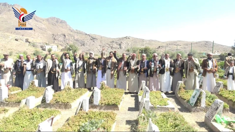 افتتاح معرض الصور وزيارة أسر وروضات الشهداء في جحانة بمحافظة صنعاء