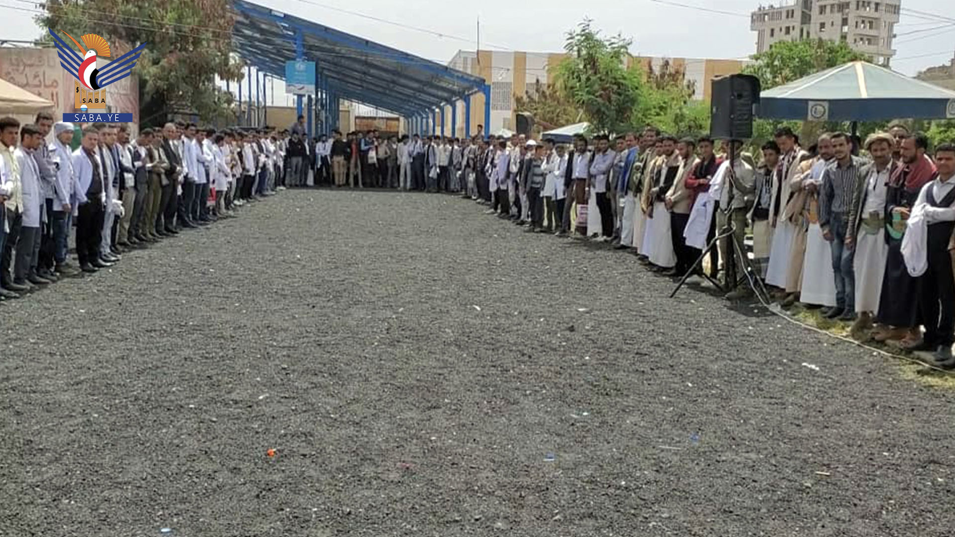 ​وقفة لطلاب جامعة عمران تضامنا مع الطلاب الأحرار في العالم المساندين لفلسطين