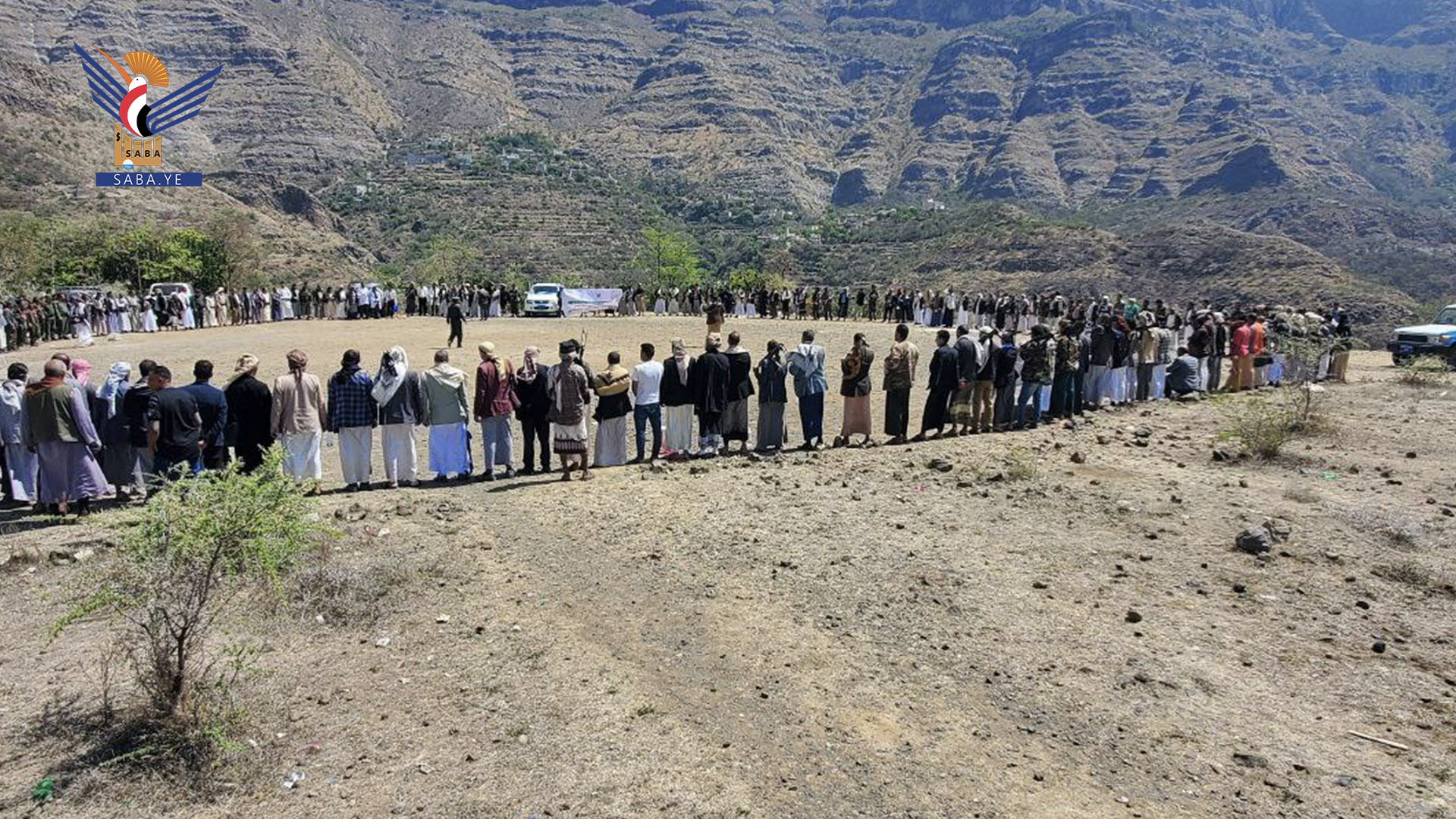 وقفة قبلية في الشعر بإب لمواجهة التصعيد الأمريكي وثبات الموقف مع غزة