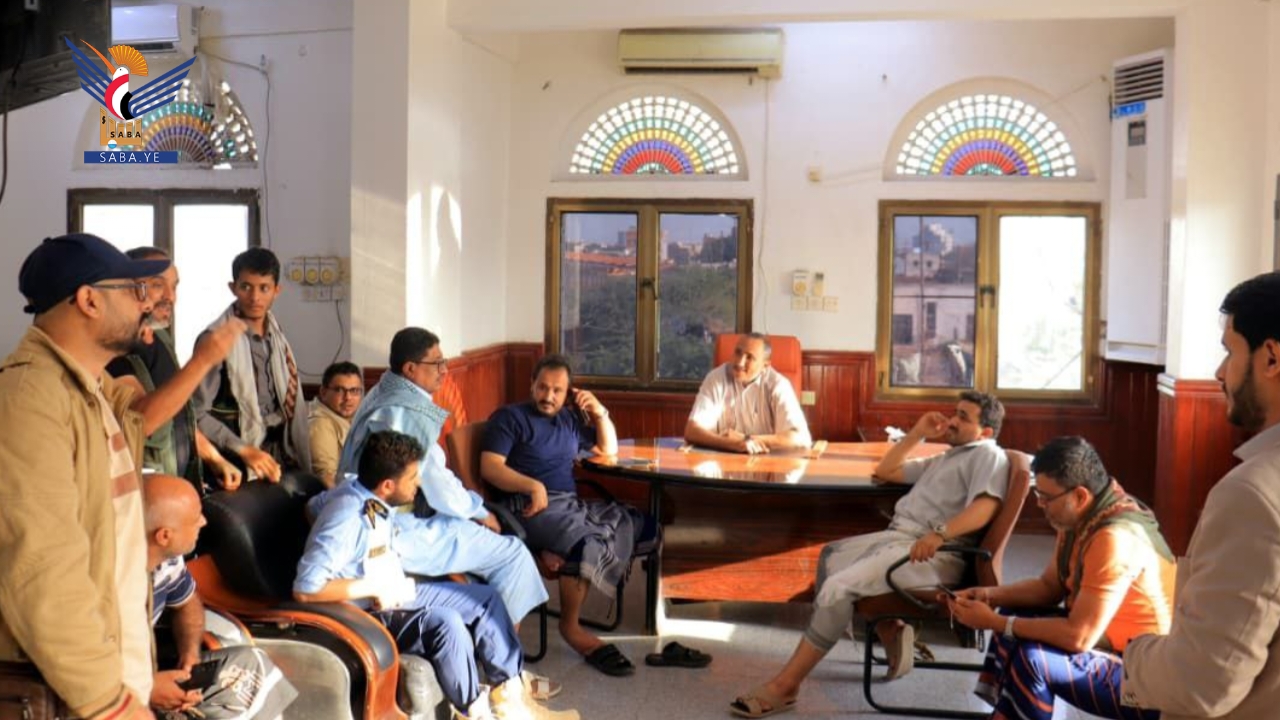 محافظ الحديدة يتفقد أوضاع كهرباء المحافظة في أول أيام رمضان