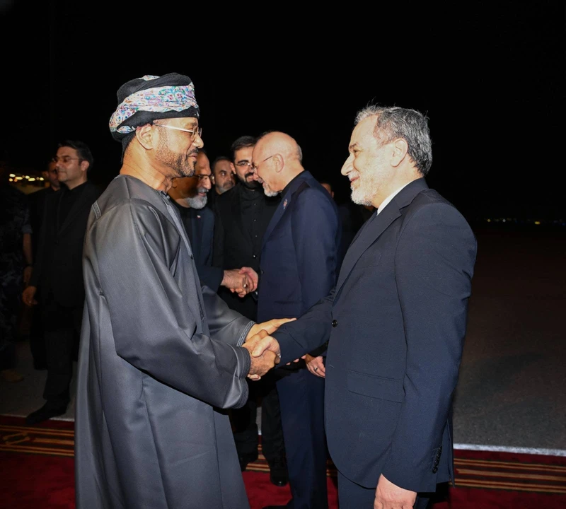عراقجي: إيران وعُمان ستواصلان الحوار بشأن إدارة وخدمات مضيق هرمز