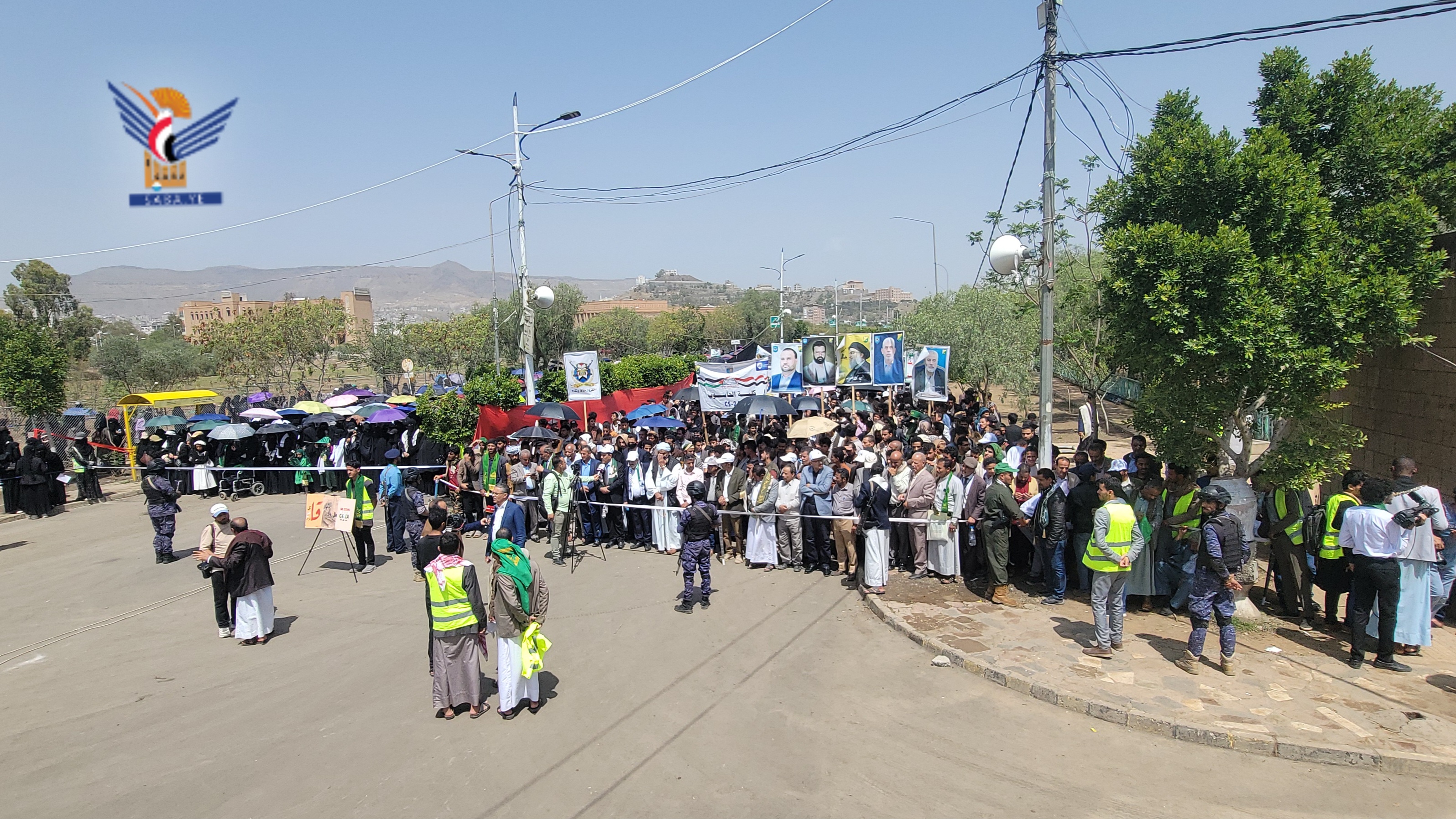 مسيرة طلابية حاشدة بجامعة صنعاء تجدد العهد لرسول الله بالثبات مع غزة