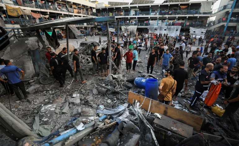 ارتفاع الشهداء الفلسطينيين جراء قصف المدارس ومراكز الايواء بغزة إلى 1050